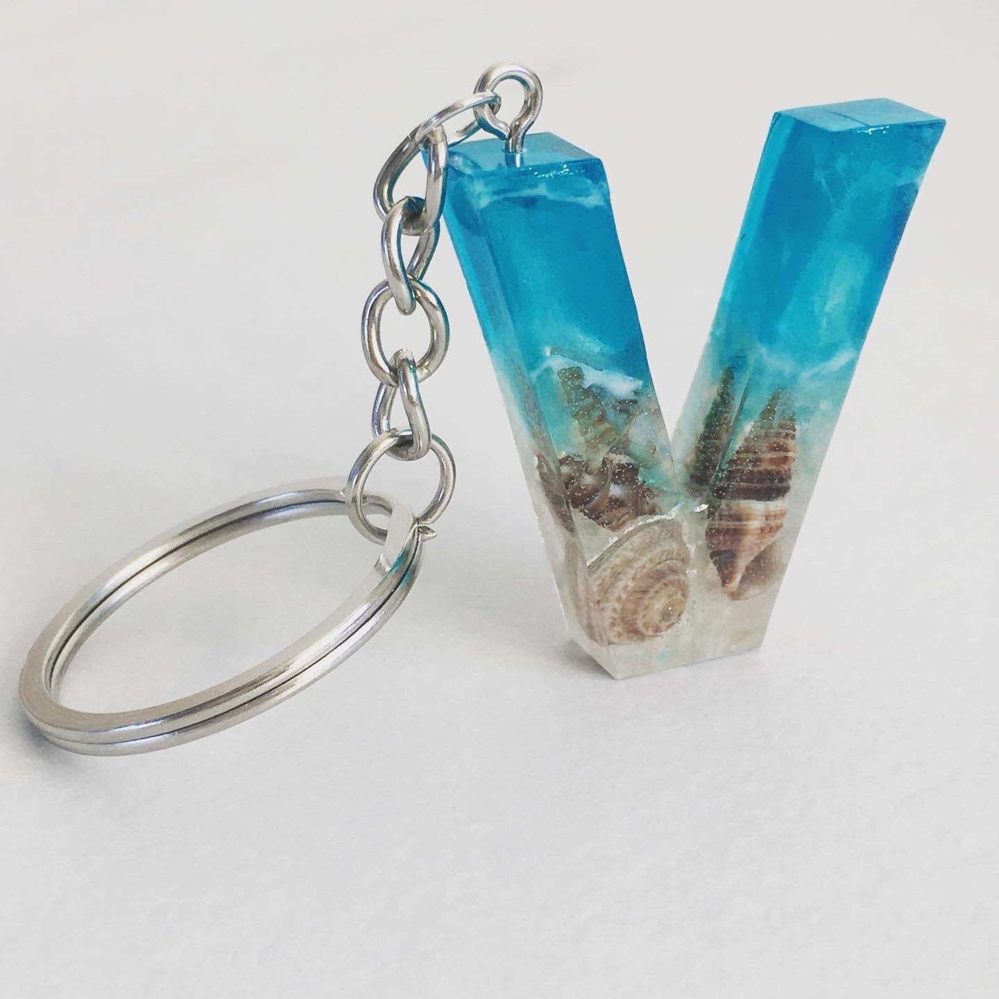 Porte-clés en résine de cristal avec lettre de l'alphabet
